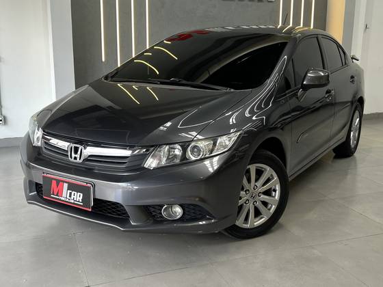 HONDA CIVIC 1.8 LXS 16V FLEX 4P AUTOMÁTICO HONDA CIVIC 1.8 LXS 16V FLEX 4P AUTOMÁTICO